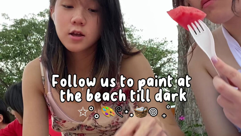 Follow us to paint at the beach